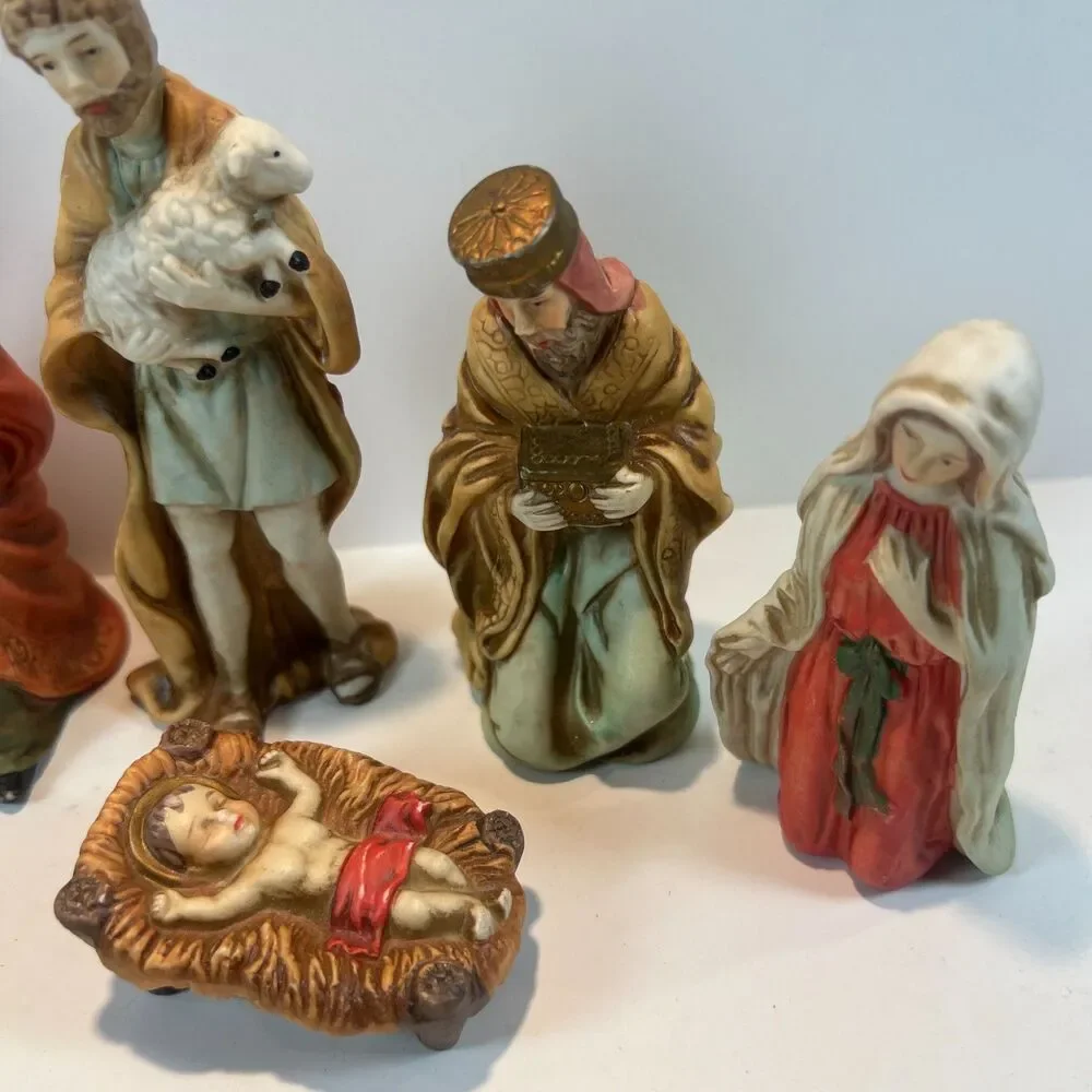 Nativity Set Wisemen Baby Jesus Mary Joseph Made in Taiwan 5